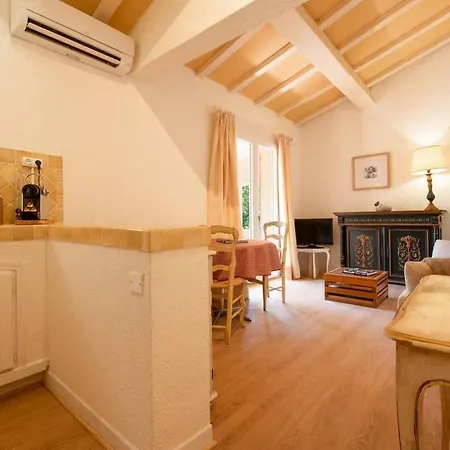 Peaceful Haven With Terrace And Parking *