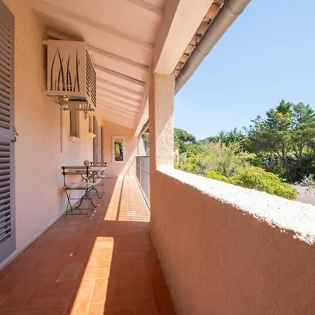 Peaceful Haven With Terrace And Parking Apartamento Saint-Tropez
