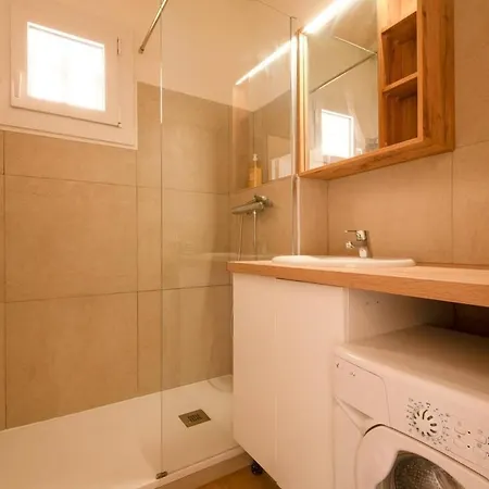 Peaceful Haven With Terrace And Parking Apartamento *